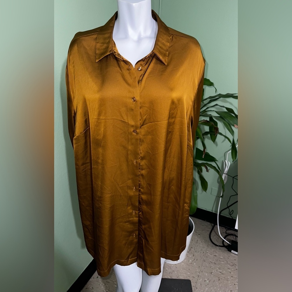 Jones New York Gold Button-Up Blouse